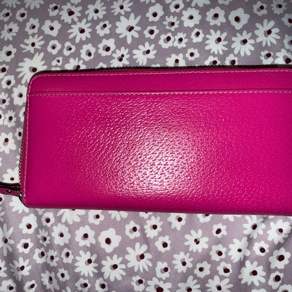 Kate Spade Pink Wallet - Picture 2 of 3